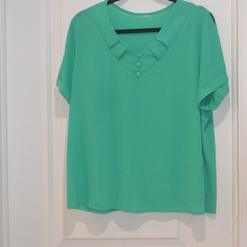 Pre-owned Woman Short Sleeve top Emerald green color size 1x